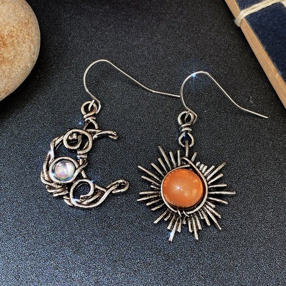 NEW Vintage Silver Moon Sun Drop Dangle Earrings - Picture 7 of 10